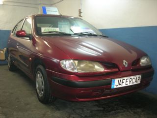 RENAULT-MEGANE